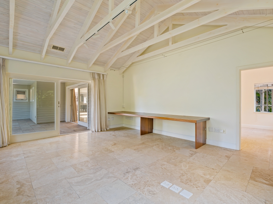 5 Bedroom Property for Sale in Leisure Isle Western Cape